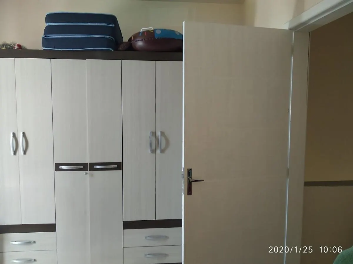 Sobrado 3 Quartos Com Garagem 2 Veiculos Piçarras 0*,  Brasil